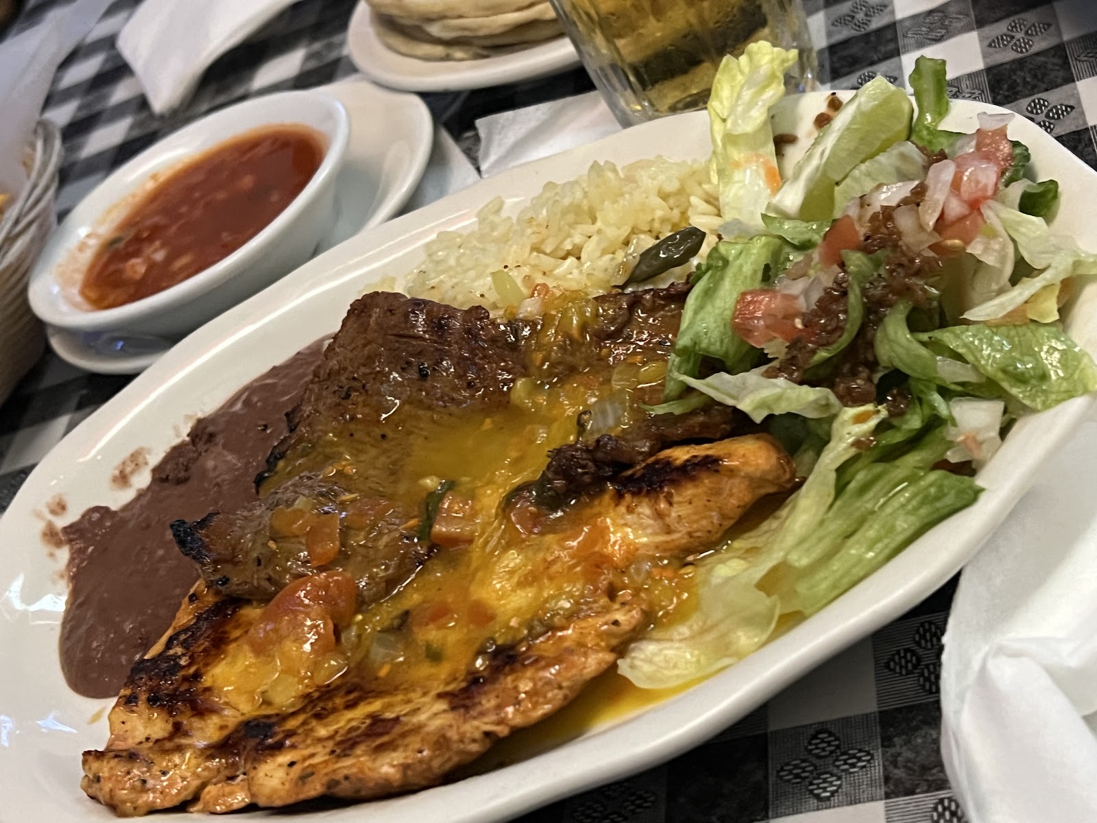 Las Americas Restaurant 4