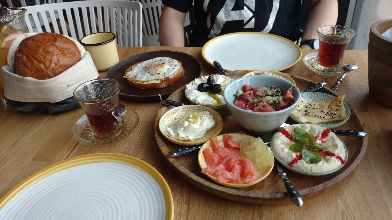 Bright Israeli Grill 4